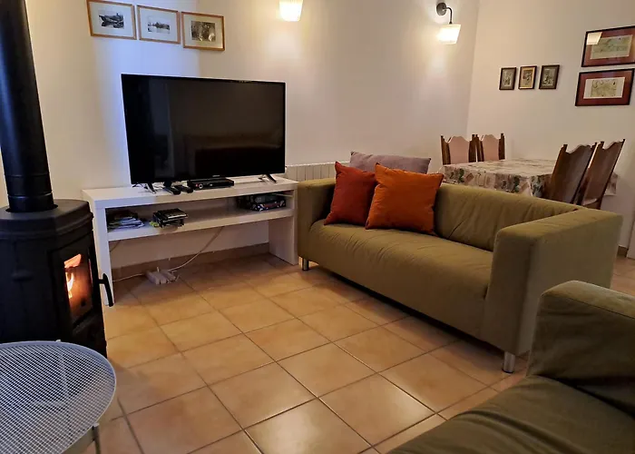 Chatrou * Chatelraould-Saint-Louvent