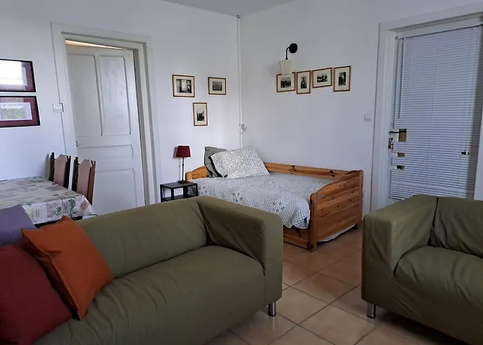 Апартаменты Chatrou Chatelraould-Saint-Louvent